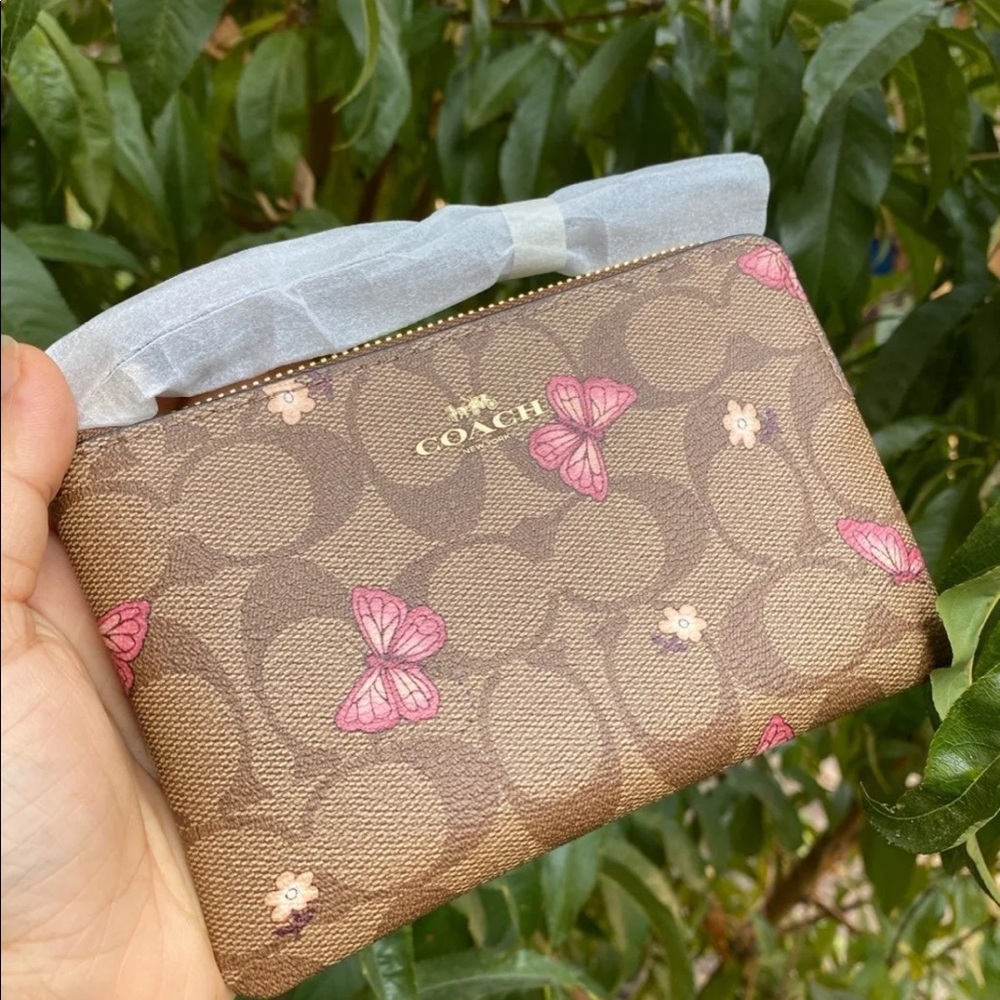 Coach butterfly 🦋 corner zip wristlet, wallet
